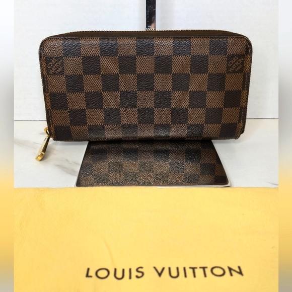Louis Vuitton Damier Ebene Zippy Wallet with Dust Bag - Picture 1 of 10